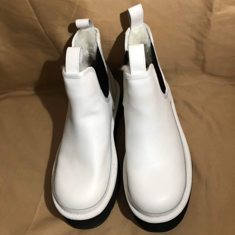 UGG dual pull